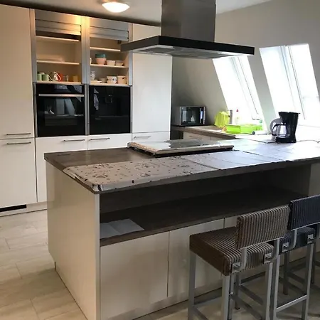 Zum Bahnhof Apartment *